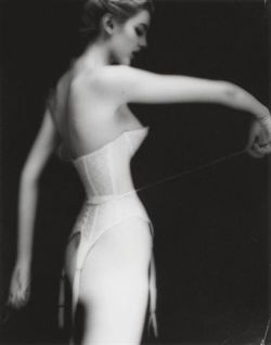 adreciclarte:  by  Lillian Bassman  