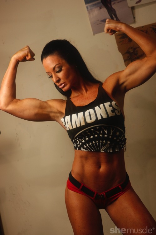 We Now Accept PayPal For All Membershipsfemalemusclenetwork.com/Live FemaleMuscleWebcams - Ch