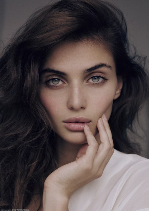 https://amazinggirlsphotos.tumblr.com/post/156850803775