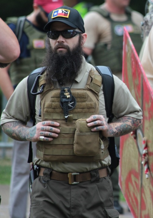 wespennest:  These are people who marched in with the “fraternal order of alt knights,” as evidenced by the “circle v” and flag patch. Really, they should be called the “scotch gard” because their leader, Kyle Chapman, gets high by huffing