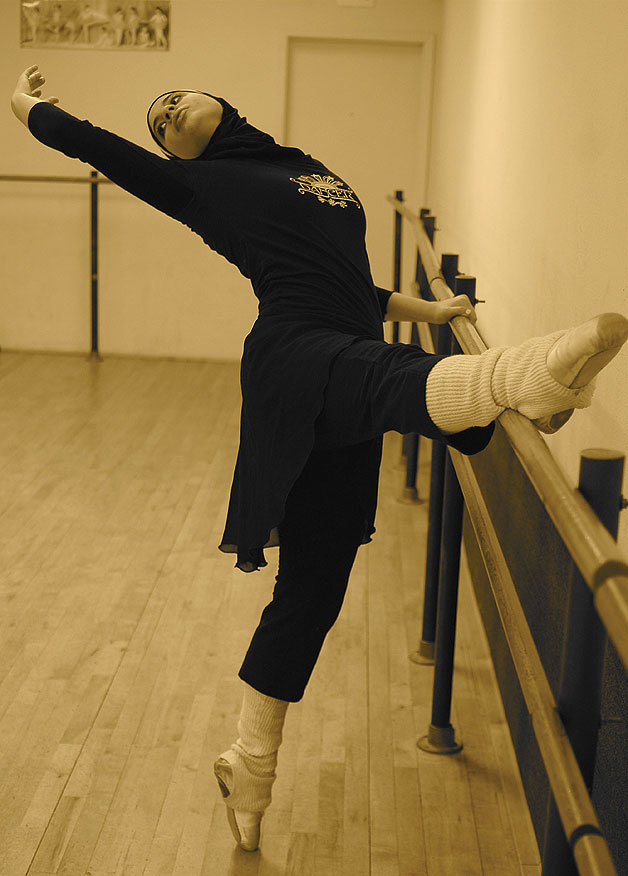 sugaryumyum:  androphilia:  Life With The Hijab By Sadaf Syed ① University of Michigan’s