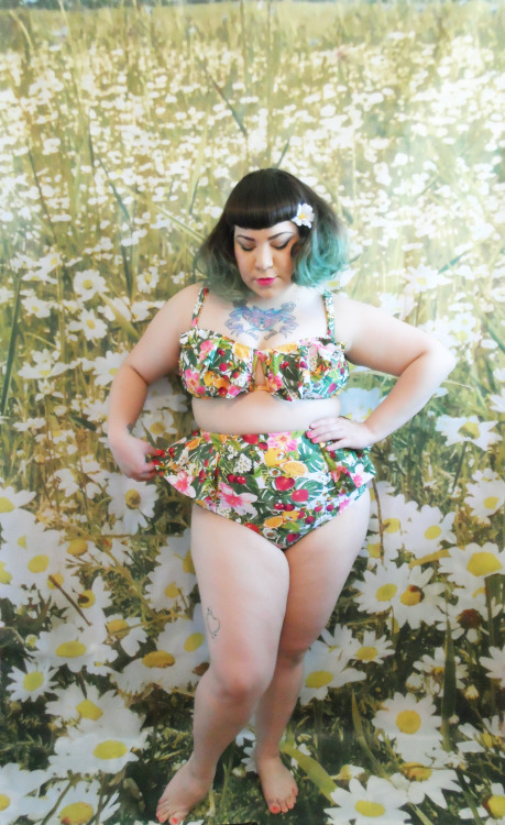 rosariummm:  rosariummm:  New blog post/mini review on Rosariummm! Click here for outfit details:D P