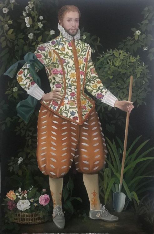                                          The World of Lizzie Riches“Lizzie is a Londoner by birth th