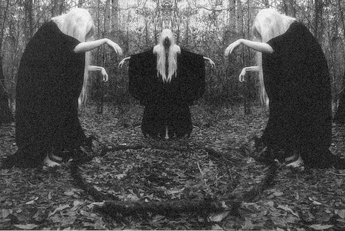 gothic-nightmares:  💀EVERYTHING GOTH 💀