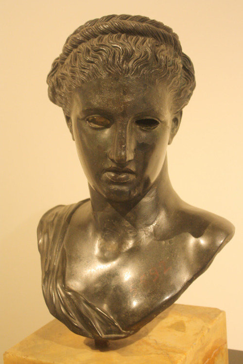 hildegardavon:Berenike/ArtemisA Roman bronze bust of Berenike/Artemis, from the Villa of the Papyri,