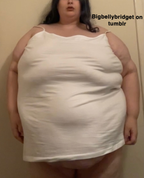 palmfeeder-deactivated20221030:bigbellybridget:Just an update of how massive my body looks now as I haven’t posted on tumblr in months 🥲🐷 I have got so massive and out of control, genuinely can see myself becoming immobile in the future if things