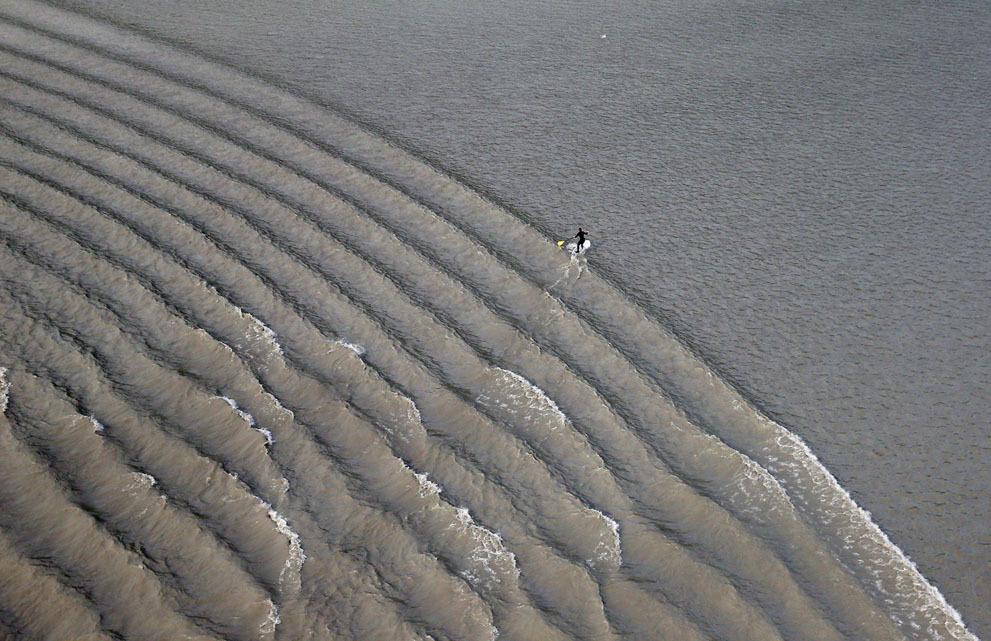 nevver:  Surf’s up