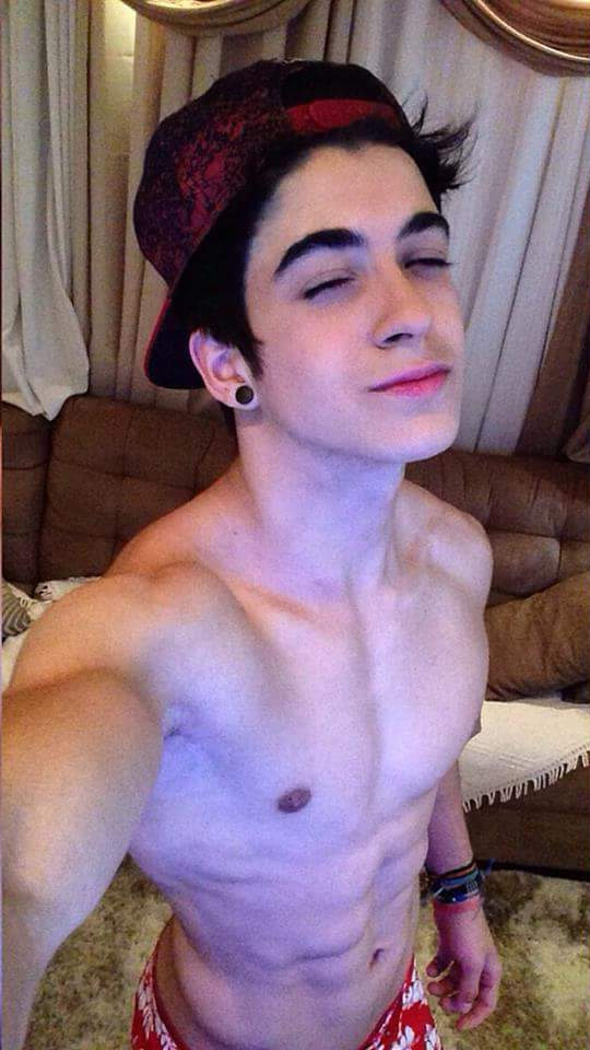 Only Cute Guys