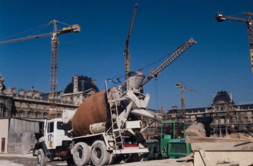 Chantier de la pyramide du Louvre, Cour Napoléon #sergesautereauphotographe #sergesautereau #