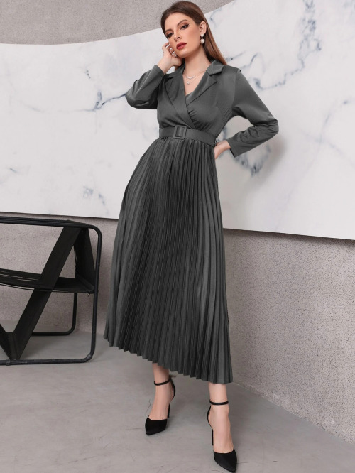 Simply super shirt-waist dress with pleated skirt