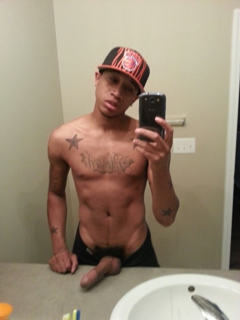 fyneniggaz69669:  savvyifyanasty:  > well damn boy    Reblog, follow, make donation : fyneniggaz69669.tumblr.com
