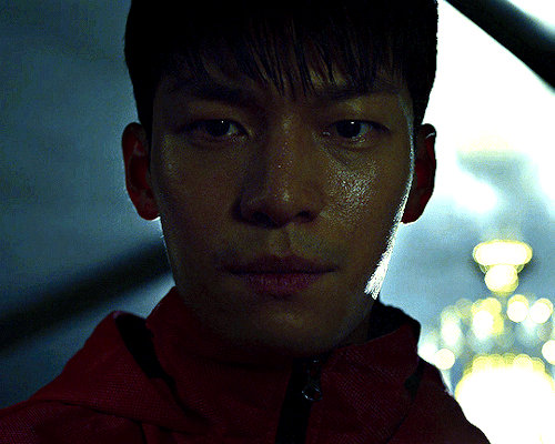 Could You Write Hwang Junho X Small Reader Please?