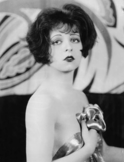  Clara Bow 