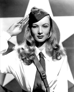 missveronicalakes:  So Proudly We Hail! (1943)