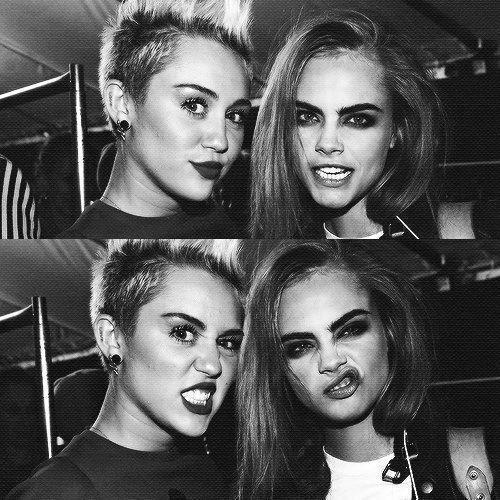 OMG! Crazy girls together? yeeeeeeeeeees