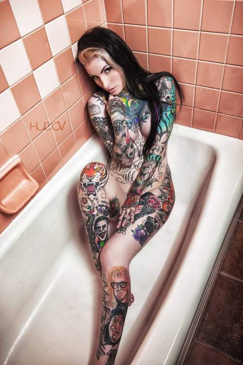 Sex 50shades-of-ink:  Lusy Logan  pictures