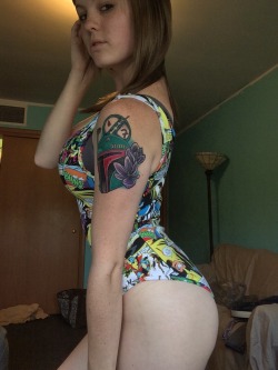 itsboobafett:  Showing off my tattoo in my