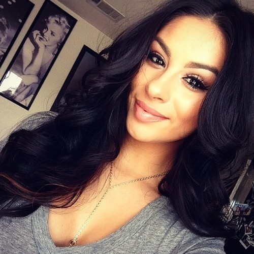 grownhome:  bombshellssonly:  @nessagirrrl 💋  Extra pretty  Definition of beauty!Submit @str8forts@yahoo.com, Reblog, like, follow…  http://1moreburpee.tumblr.com