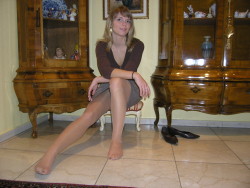 Feet in Nylons (Legs & Heels - Toes in Nylons