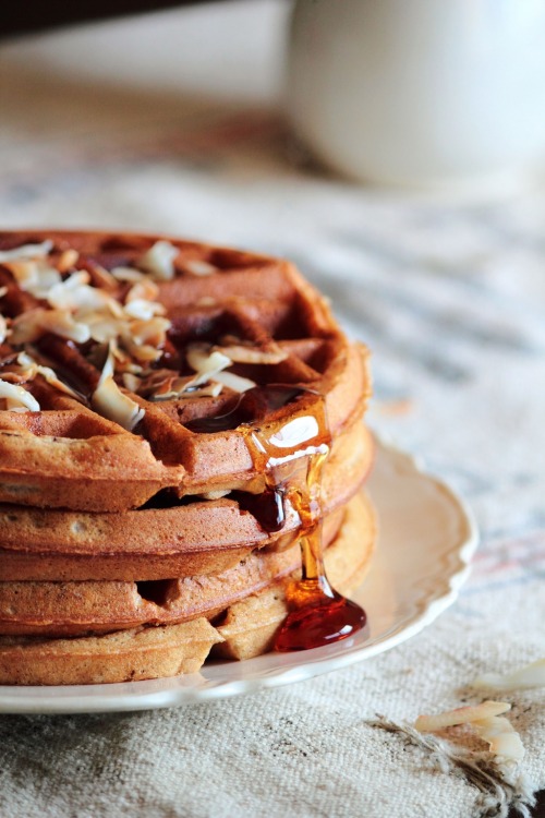 r2–d2:  Coconut Waffles by (pastryaffair) 