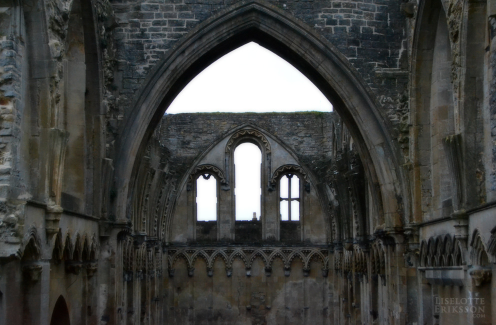 liselotte-e:  Glastonbury Abbey, UK 