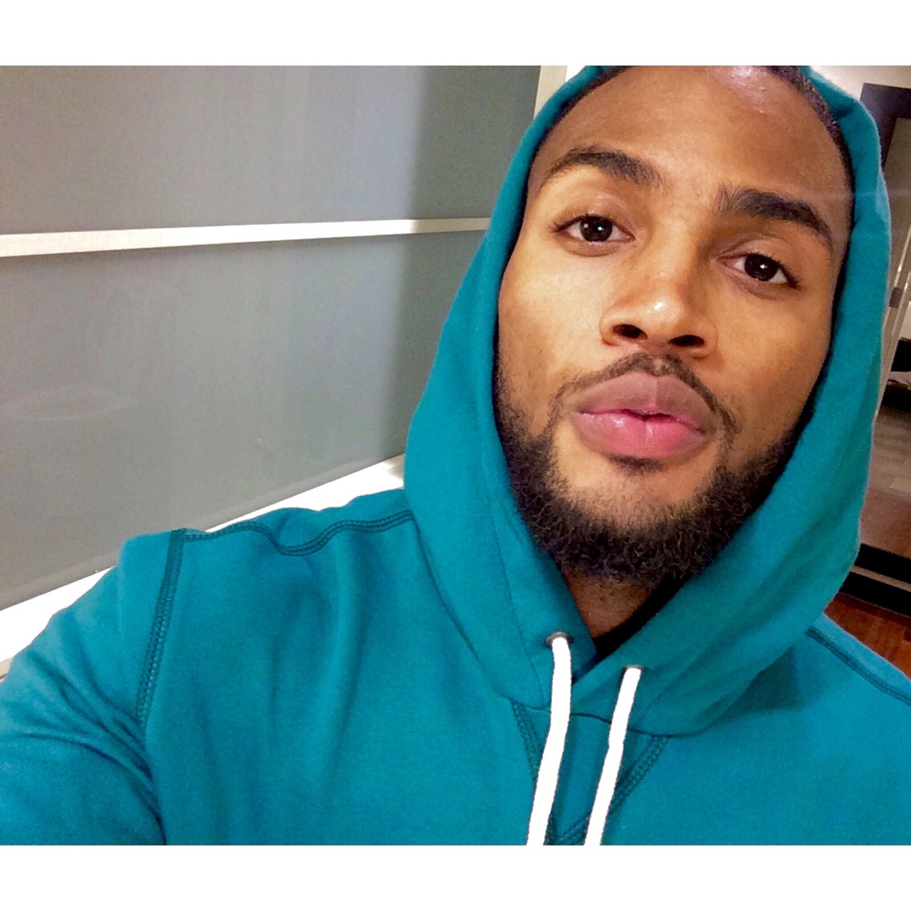 damonrhodes:  Happy Holidays from Big Daddy Dame 😈 