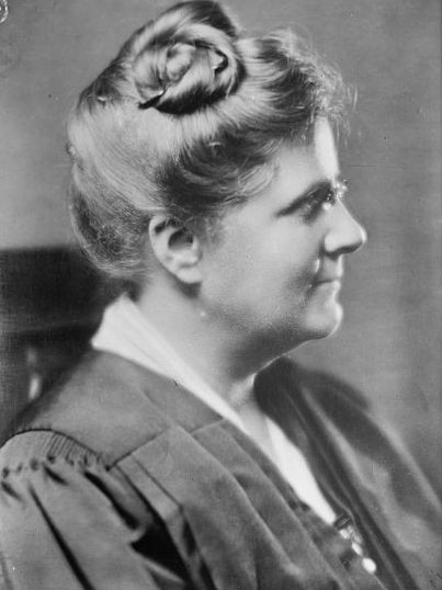 celebratingamazingwomen:Florence Ellinwood Allen (1884-1966)was the first woman to serve on a state 