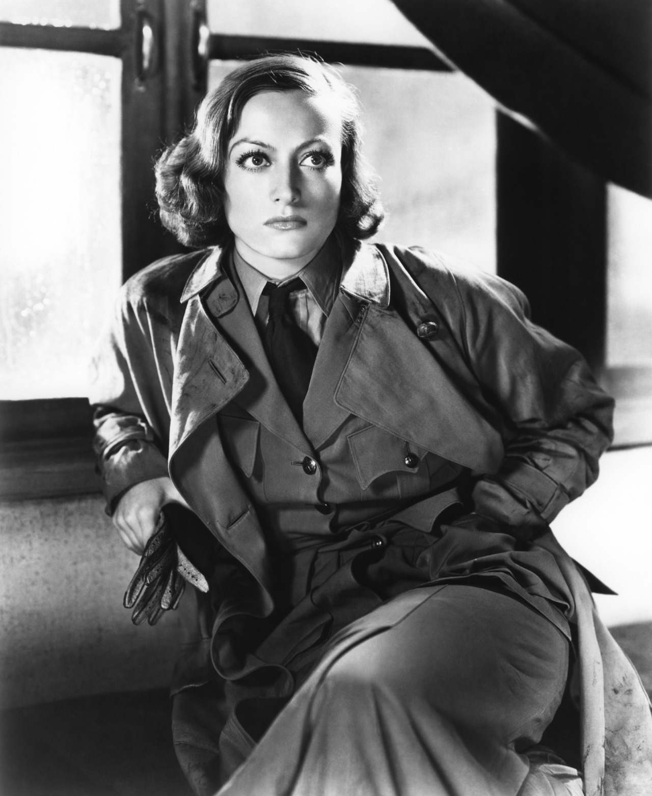 365 DAYS OF LESBIANS â€” MARCH 23: Joan Crawford (1904?-1977)