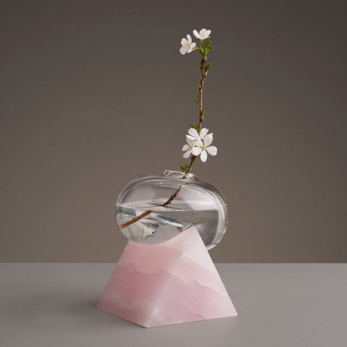 myampgoesto11: INDEFINITE VASES BY STUDIO EO About:  The project is an exploration of the relat