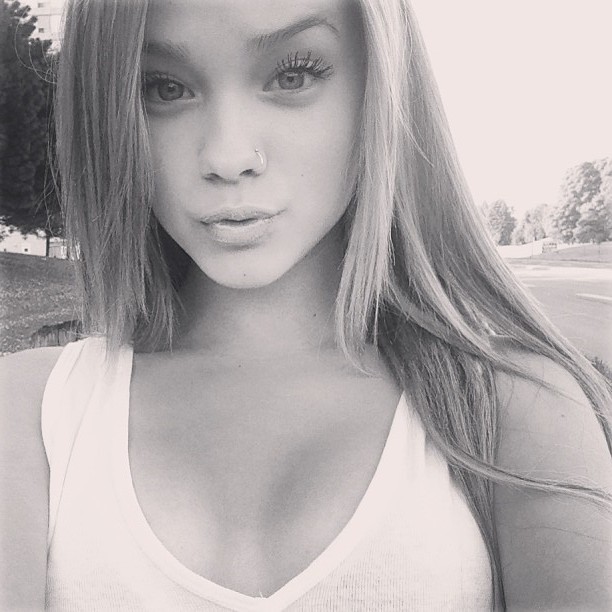 shesbombb:  http://famousrebels.tumblr.com/