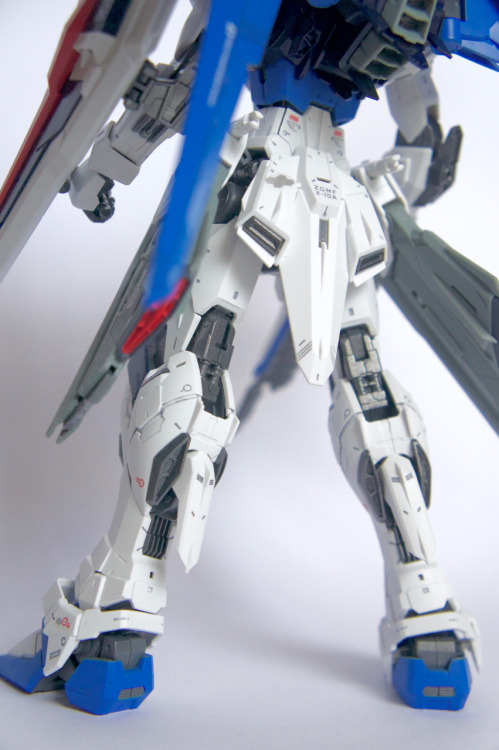 Master Grade Freedom Gundam 2.0 assembled, painted and photography by Scandalousgaijin