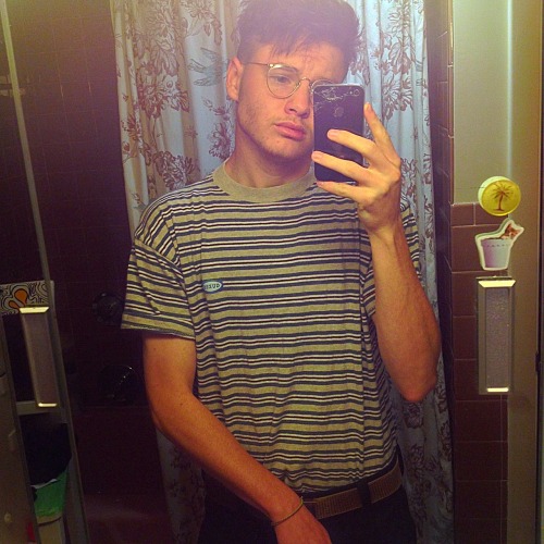 coolben94:  coolben94:  this shirt was 50¢ i am the king of frugality  i think that was the cleanest ive evr looked
