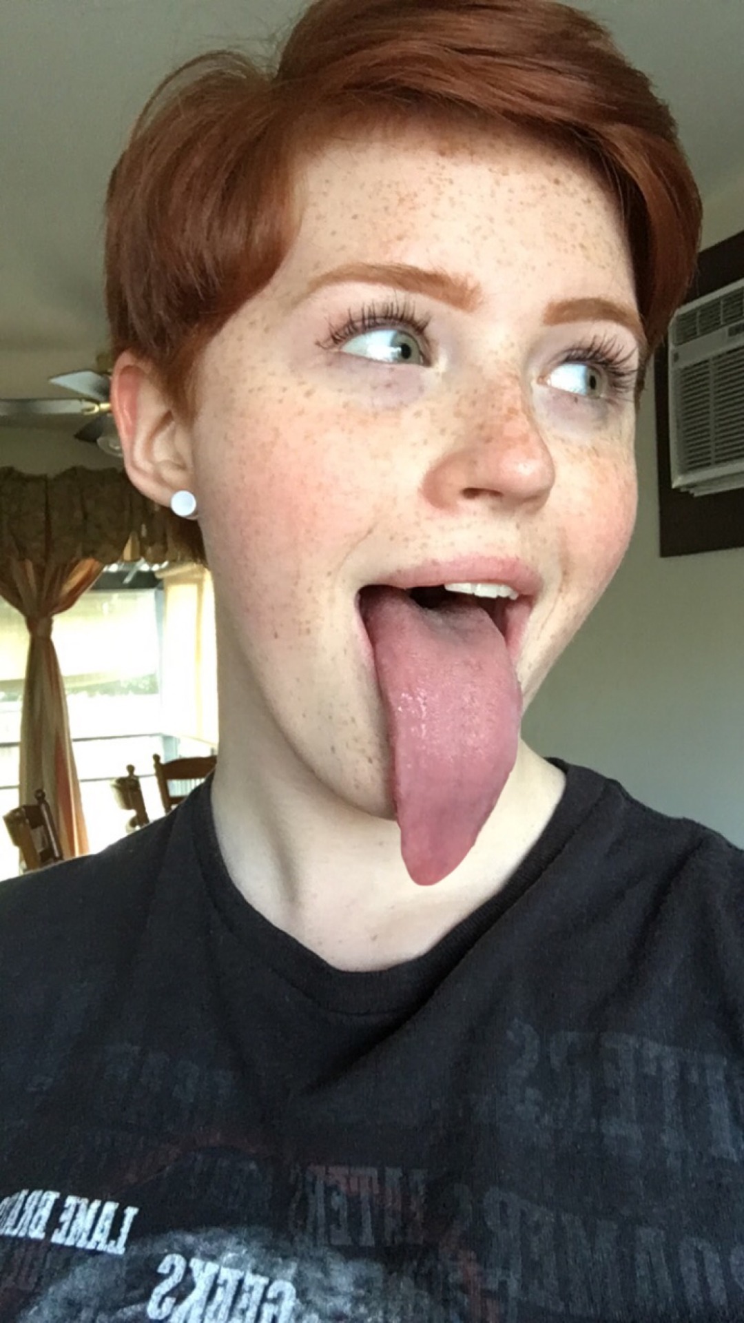 gelogenic-ginger:  @redheadsmyonlyweakness