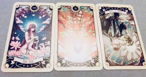 My Mystical Manga Tarot came in finally! Loving the art and feel ☺️