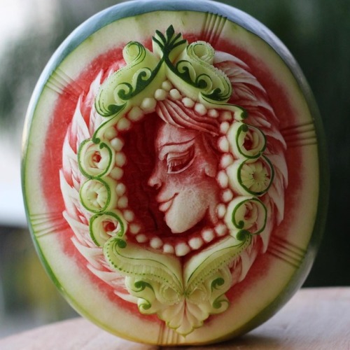 Porn Pics sosuperawesome:  Fruit and Vegetable Carving