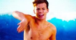 lydiagrent:  Happy 22 Birthday Tommo! 