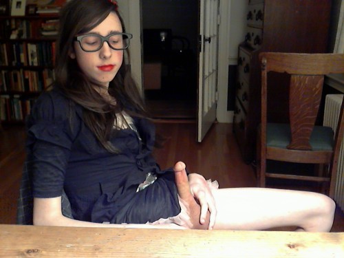 iluvfemboys: Anyone this talented deserves a reblog. :) Love to led a hand, mouth, dick.