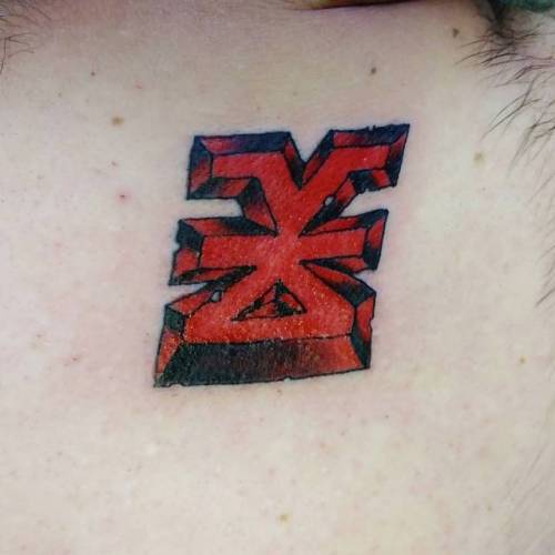 A recent tattoo of a chaos rune.   #ink #tattoos #chelsea #ravenseyeink  (at Raven’s Eye Ink)