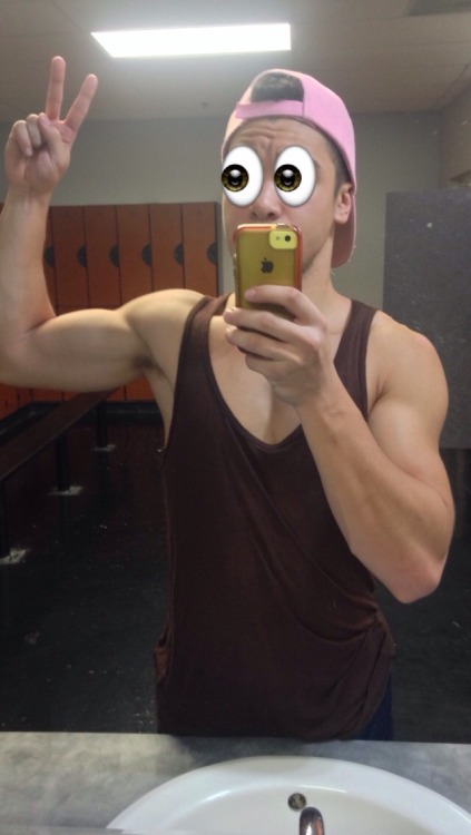 togepistew:  Gotta love midnight workouts