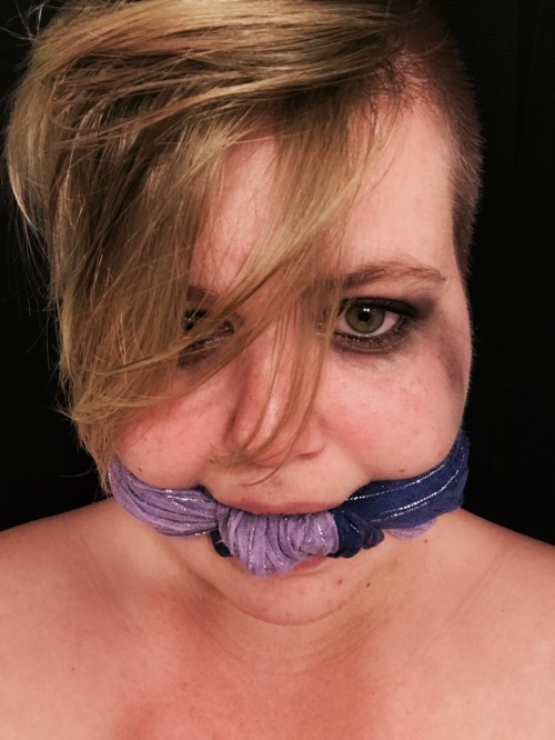 Porn Pics onlyevertemperary:  cleave gag  Per request