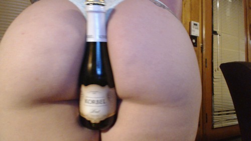 spoilmybigass:  Korbel should send me FREE champagne http://www.sexygreeneyed.com promotes safe responsible drinking in moderation. usually it’s all about weed :)