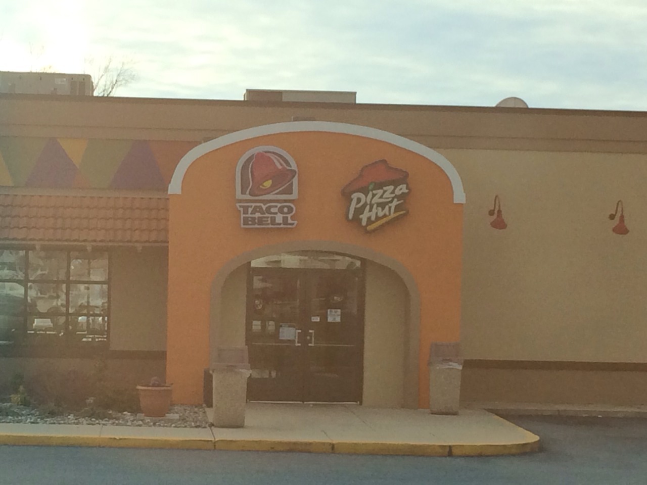 swaggaraptor:  swaggaraptor:  THIS SHIT IS REAL????  WHERE YOU AT?. This was outside