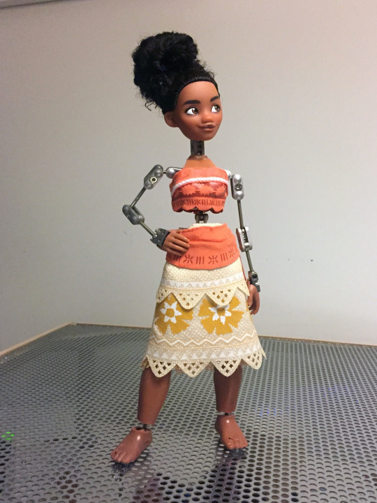 mindfulwrath: animatingforfun:  Stop-Motion Moana “We can rebuild her… We have the technology… We know the way!”   A few months ago I ripped apart a Moana doll and made it into a stop-motion puppet using a kinetic armature kit.      The walk