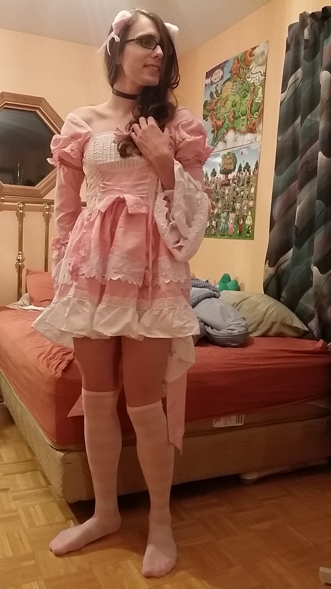 danisandcream:  I was told that I should get in my maid costume and film a session.