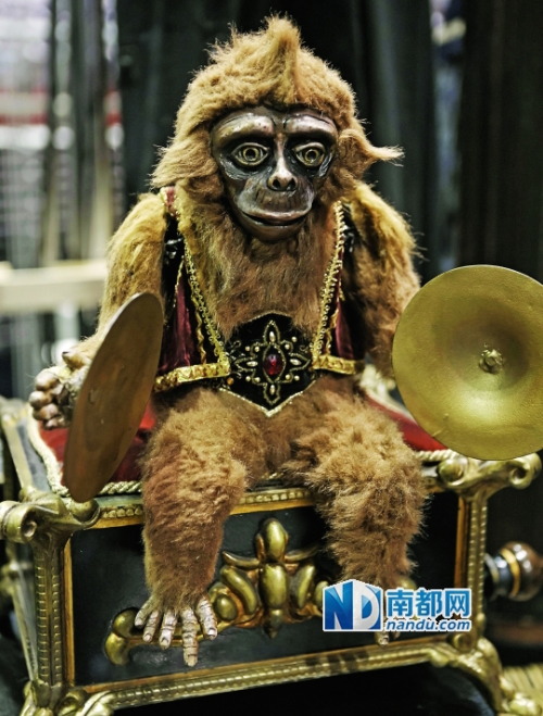 operafantomet: Monkey Musical Box: Colour of the vestOriginal World TourAustraliaJapanViennaOriginal