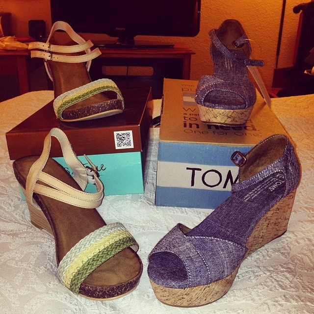 I did some shopping… #shoes #shopping #wedges #cute (at Sole and Blues)