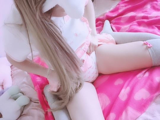 sparklfairy:  Babies first pull up 🎀🧸