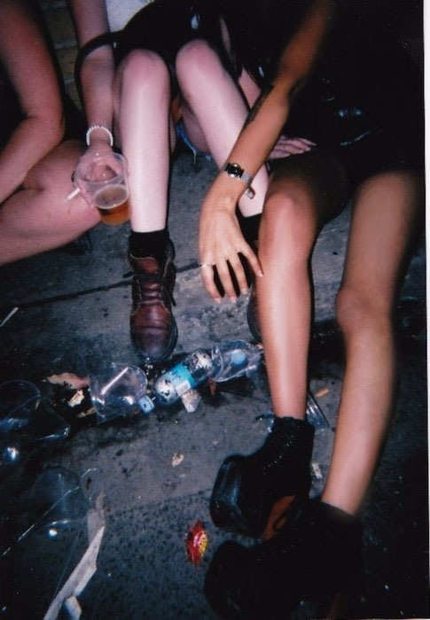 aciddaisies:   soft grunge/models  these are the worst kind of boobs…
