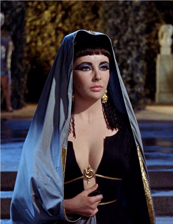 kuku-moon:  Elizabeth Taylor had a total of 65 costume changes in Cleopatra (1963),