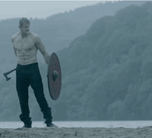 hotfamous-men:  Alexander Ludwig